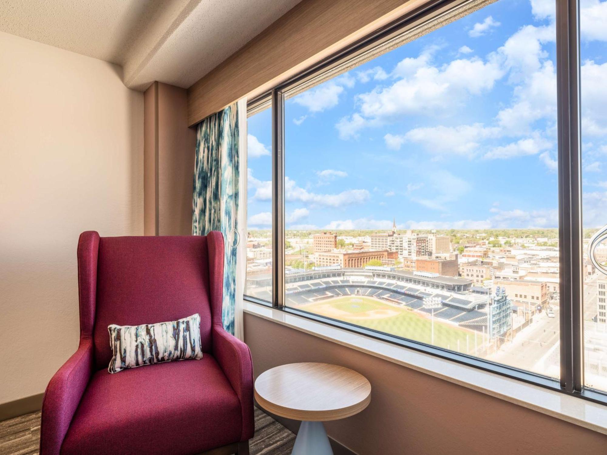 Hilton Garden Inn Toledo Downtown Exterior foto