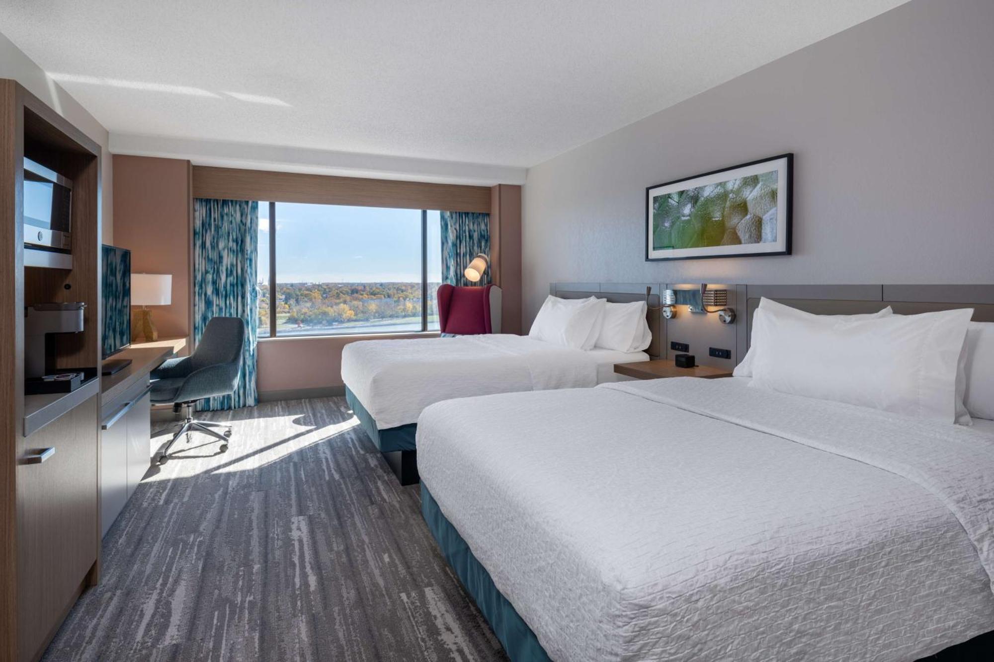 Hilton Garden Inn Toledo Downtown Exterior foto